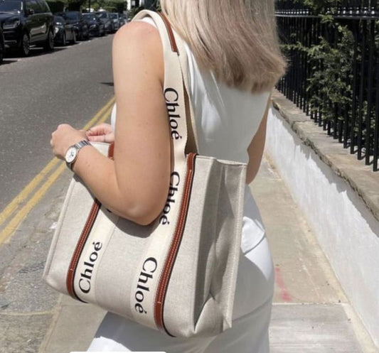 Woody Tote Bag – Elegant Daily Essential